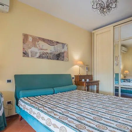 Apartment La Bouganville - House With Garden Dei Marmi, Toscana Forte dei Marmi