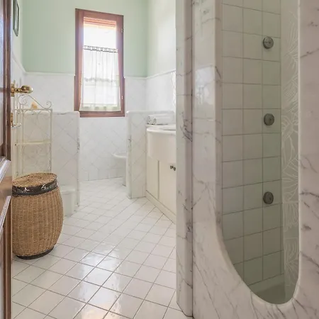 Apartment La Bouganville - House With Garden Dei Marmi, Toscana Forte dei Marmi